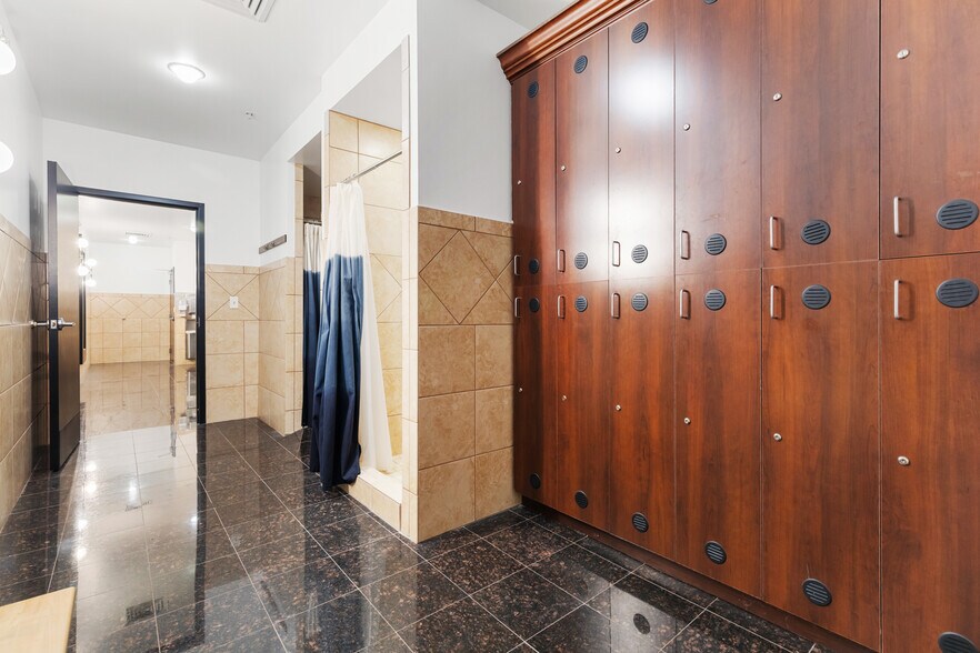 More Photos Of 1278-1296 Sandhill Rd, Orem Office For Sale