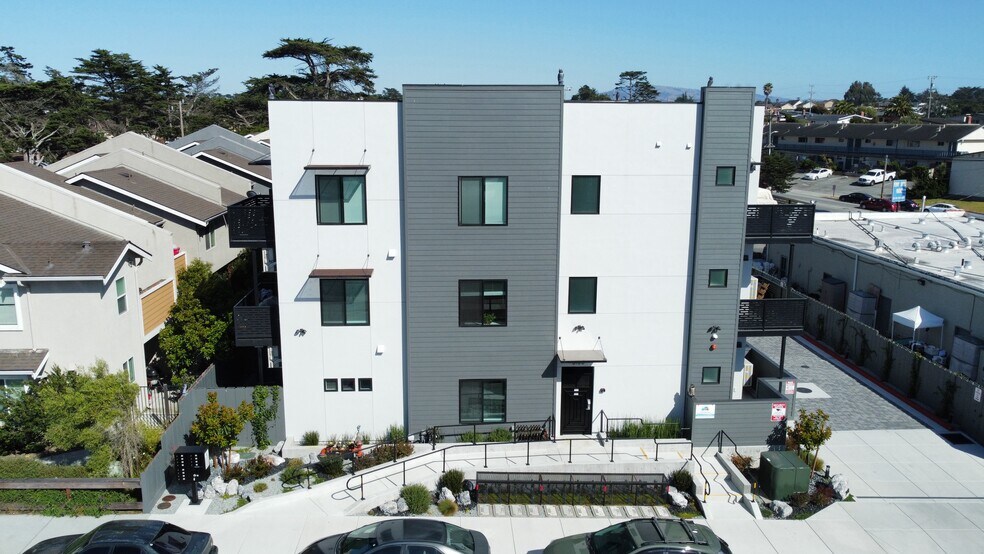 More Photos Of 3108 Seacrest Ave, Marina Apartments For Sale