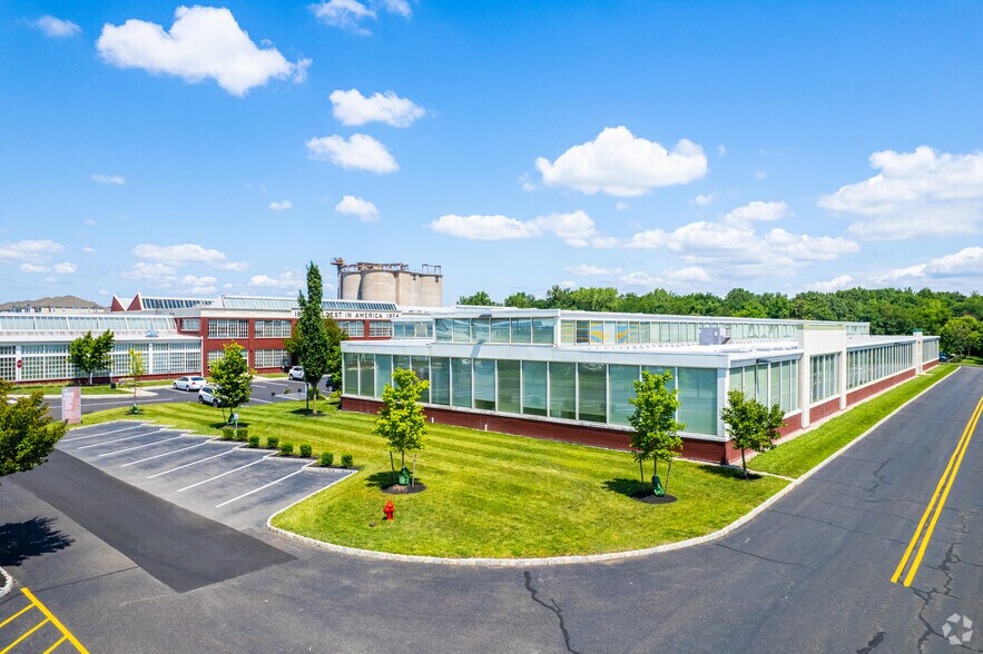 More Photos Of 300 American Metro Blvd, Hamilton Office For Lease