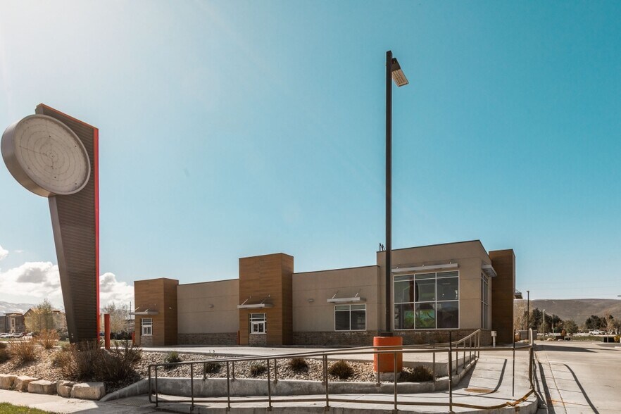 More Photos Of 191 E Gateway Dr, Heber City Fast Food For Sale