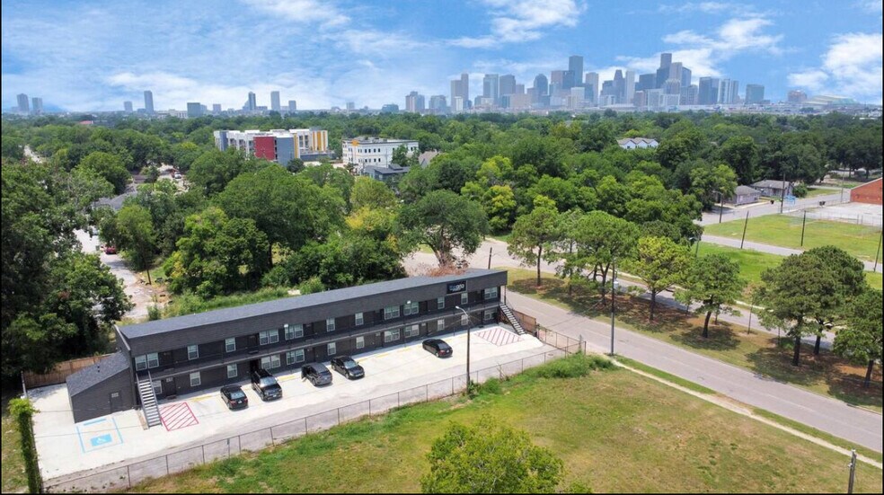 3448 Elgin St, Houston, TX 77004 Apartments For Sale