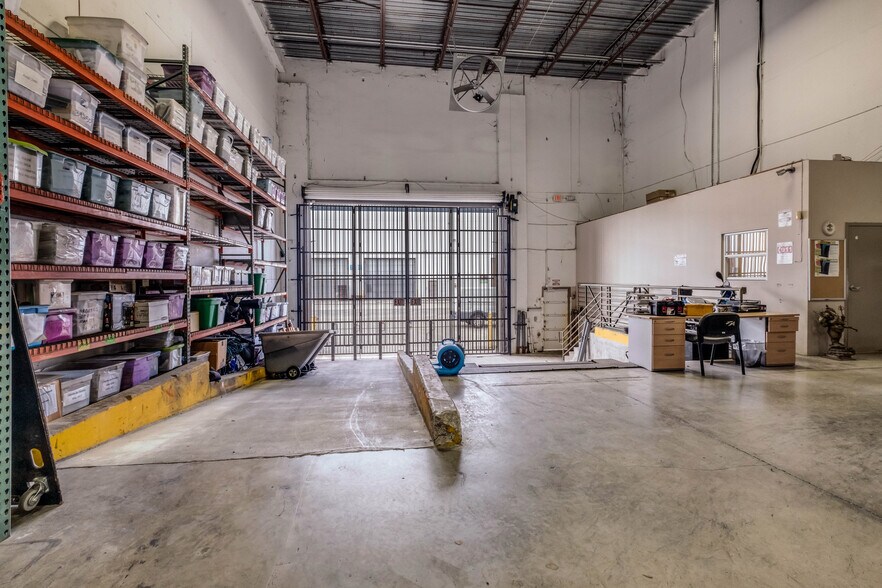 More Photos Of 7620 NW 25th St, Miami Distribution For Lease