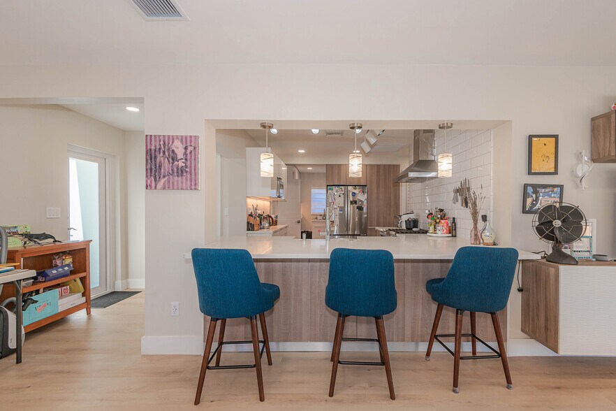 More Photos Of 302 SW 2nd Ave, Dania Beach Multifamily For Sale