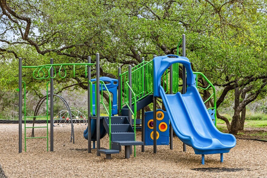 More Photos Of 4416 Campo Verde Dr, Austin Multifamily For Sale