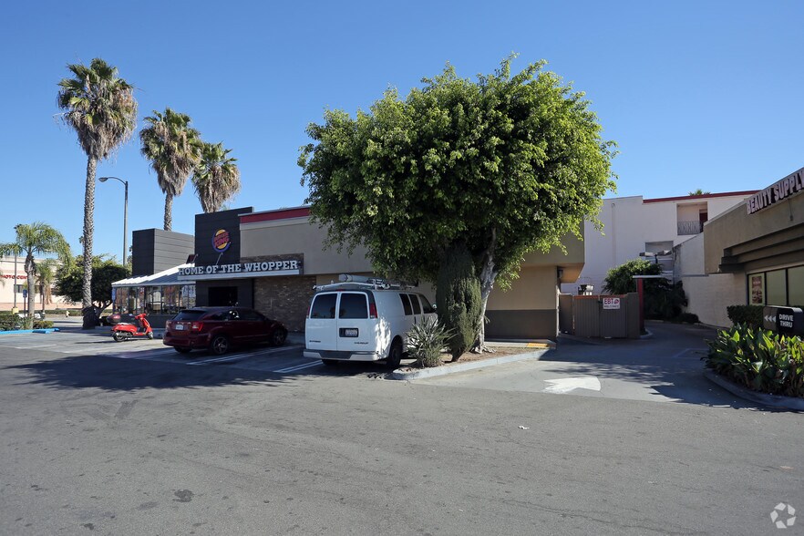 More Photos Of 10000 Hawthorne Blvd, Inglewood Unknown For Lease