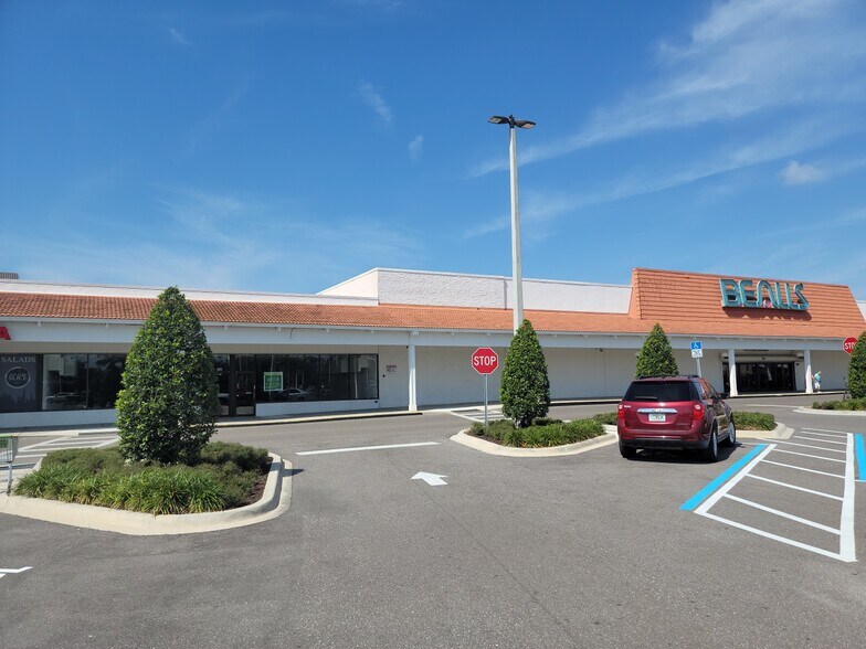 More Photos Of 501 N Beneva Rd, Sarasota Unknown For Lease