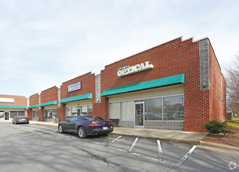 More Photos Of 1900 W Roosevelt Blvd, Monroe Restaurant For Lease