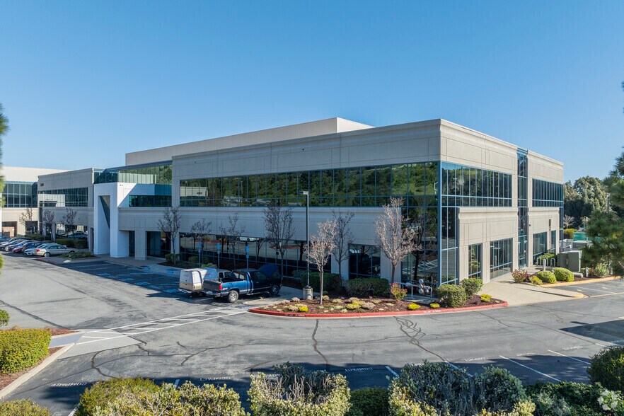 More Photos Of 3280 Bayshore Blvd, Brisbane Research And Development For Lease