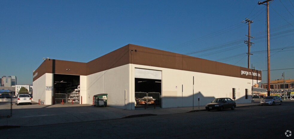 Primary Photo Of 2005 S Main St, Los Angeles Warehouse For Lease