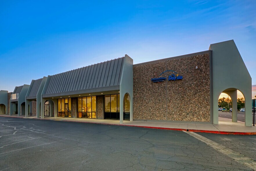 More Photos Of 4425 W Olive Ave, Glendale Office For Lease