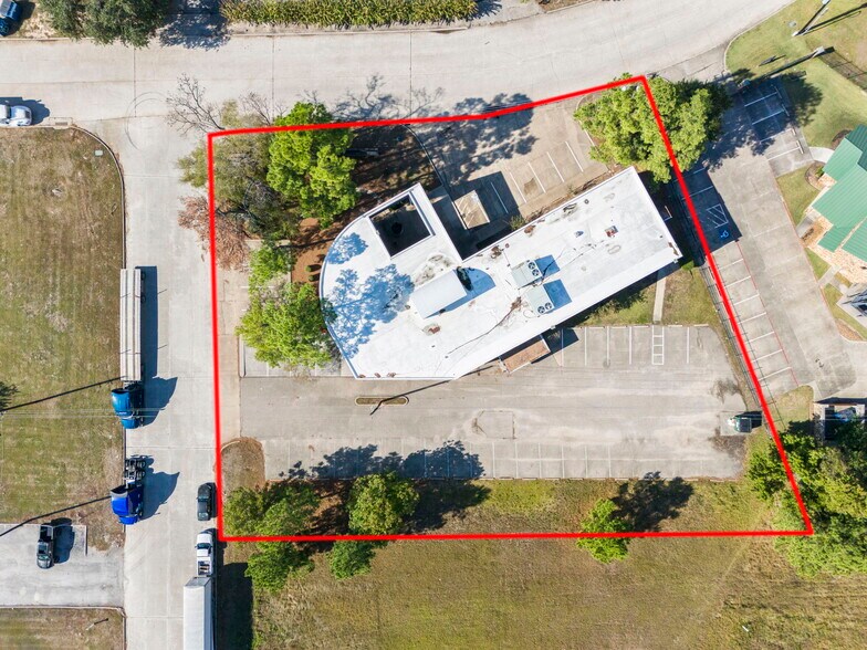 More Photos Of 25010 Oakhurst Dr, Spring Medical For Sale