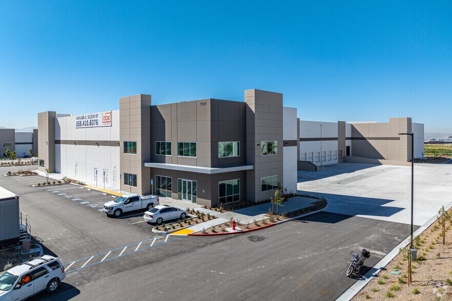 More Photos Of 7727 Paseo De La Fuente, San Diego Warehouse For Sale