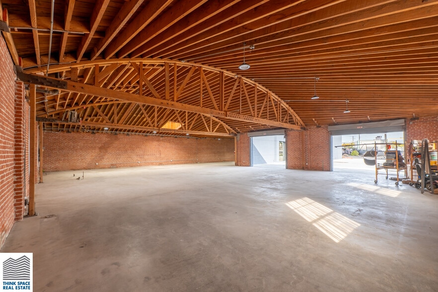 More Photos Of 4900 Washington Blvd, Los Angeles Warehouse For Lease