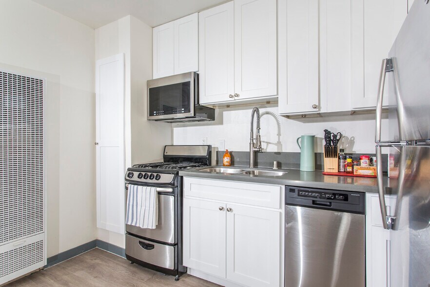 More Photos Of 12128 Ramona Ave, Hawthorne Apartments For Sale