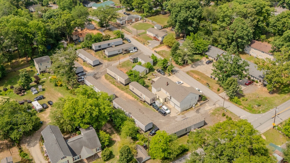 More Photos Of 923 W Lee Rd, Taylors Manufactured Housing Mobile Home Park For Sale