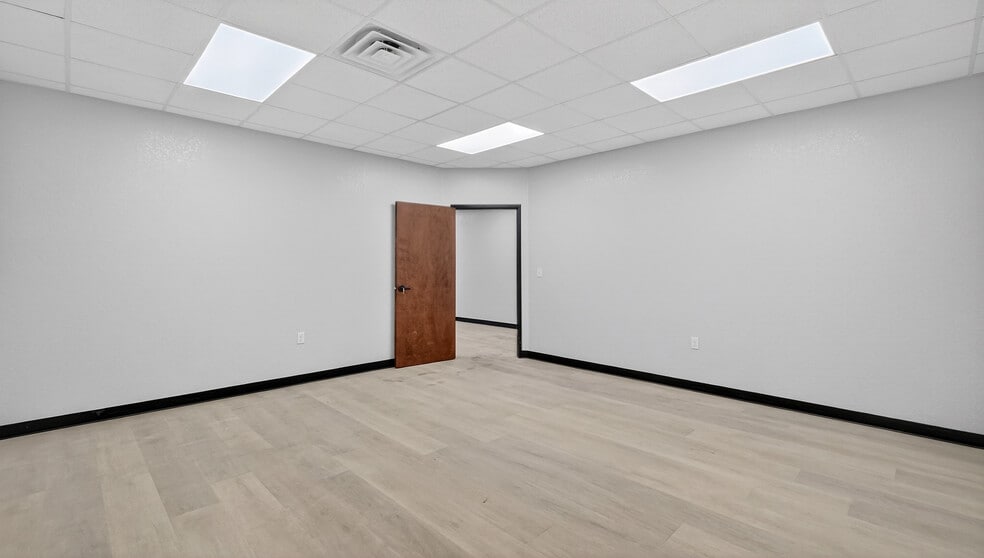 More Photos Of 16511 W Basin St, Odessa Industrial For Lease