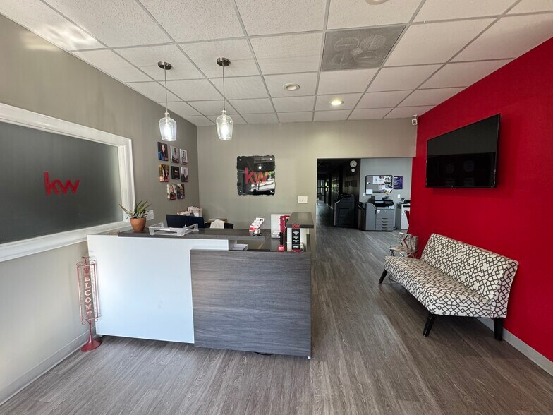 More Photos Of 1003-1005 Vandora Springs Rd, Garner Medical For Lease