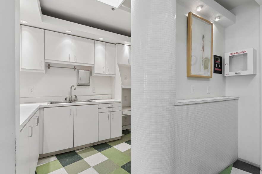 More Photos Of 845 Spring St NW, Atlanta Apartments For Sale