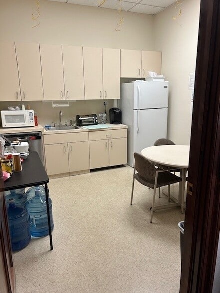More Photos Of 301-415 N Spence Ave, Goldsboro Storefront Retail Office For Lease