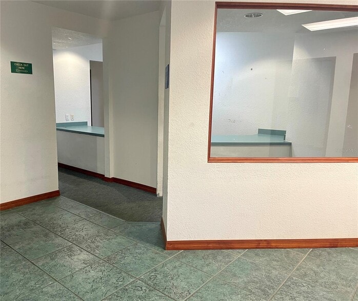 More Photos Of 4741 NW 8th Ave, Gainesville Medical For Sale