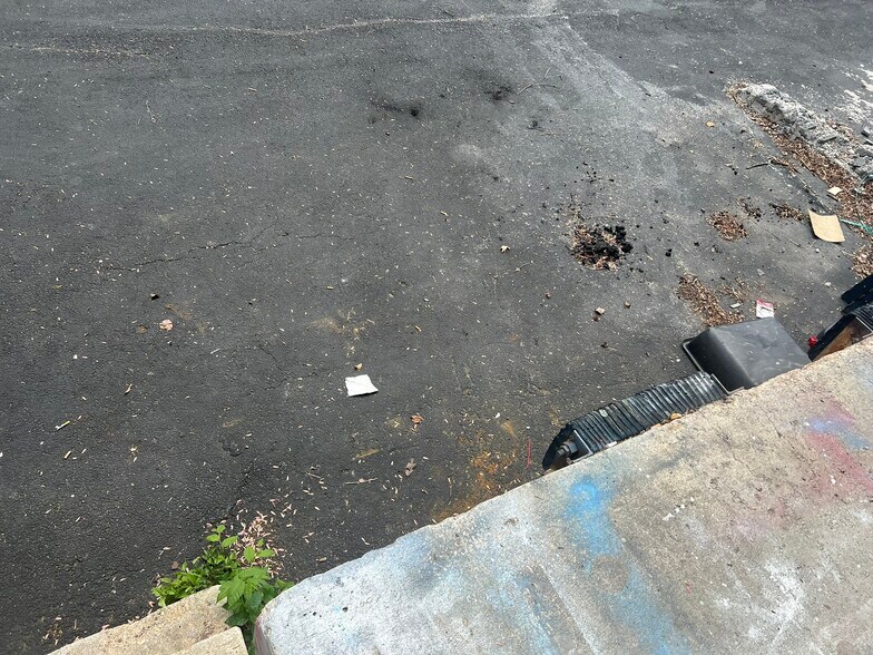 More Photos Of 3415-3501 Windom Rd, Brentwood Warehouse For Lease