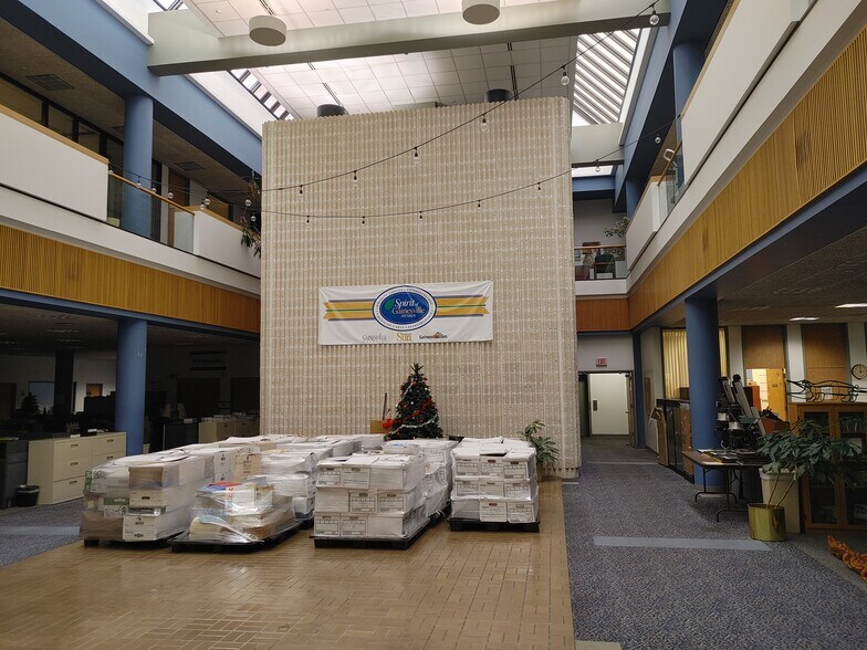 More Photos Of 2700 SW 13th St, Gainesville Office For Lease