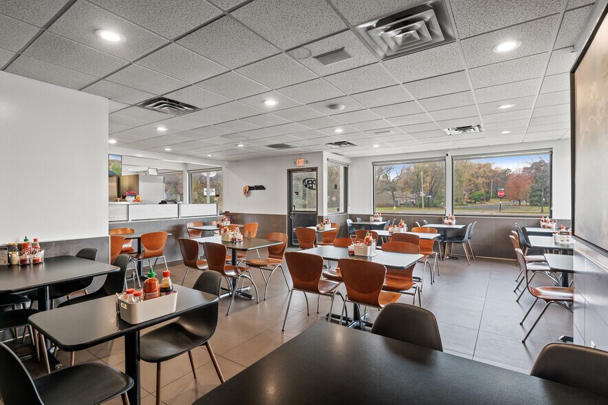 More Photos Of 7429 E River Rd, Fridley Restaurant For Sale