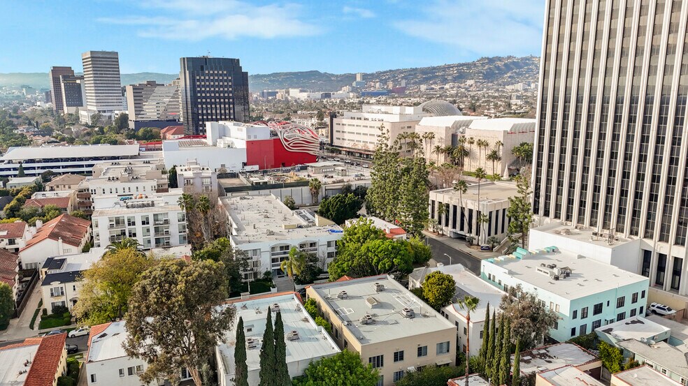 More Photos Of 728 S Genesee Ave, Los Angeles Apartments For Sale