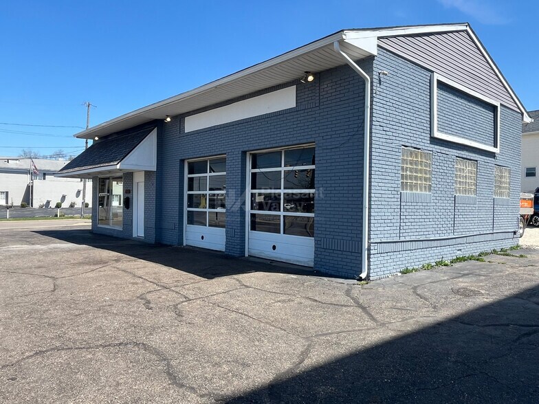 More Photos Of 575 Canton Rd, Akron Auto Repair For Sale