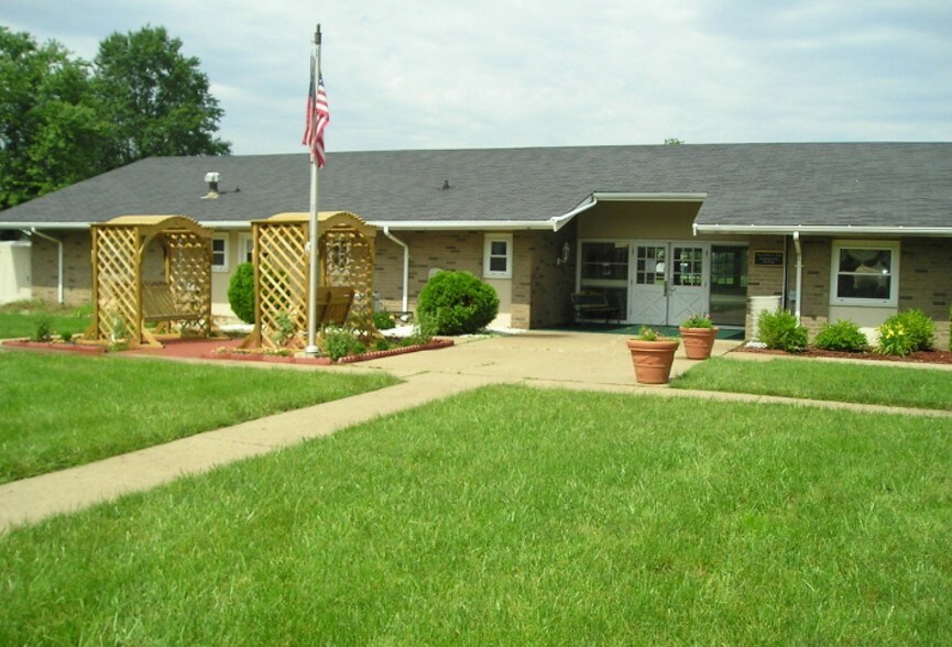 Primary Photo Of 1450 Luther Sq, Evansville Apartments For Sale