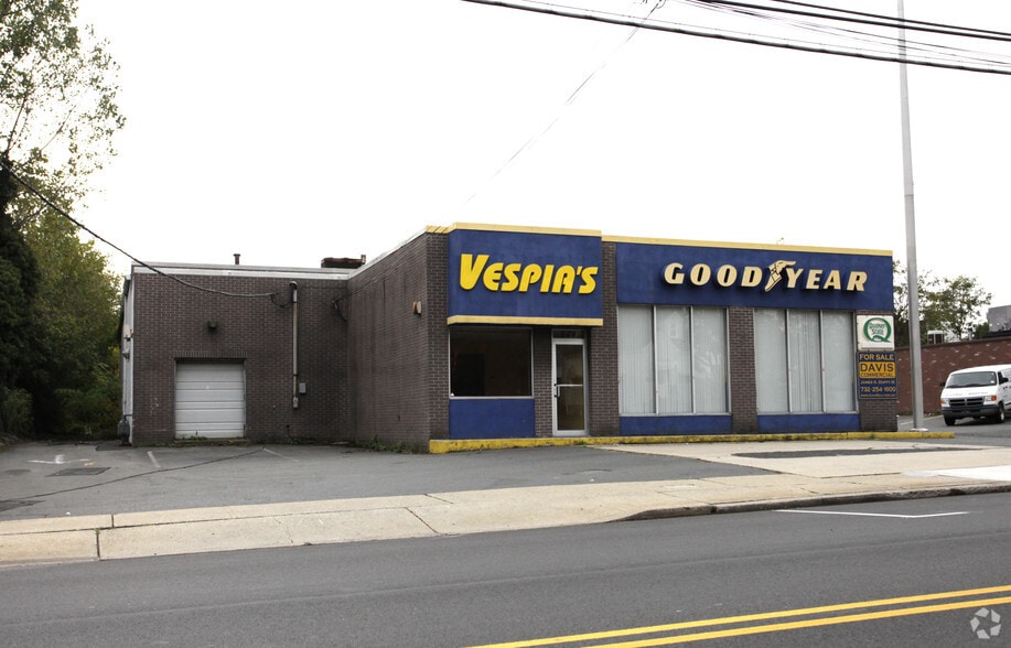 More Photos Of 544 Hamilton St, Somerset Auto Repair For Sale