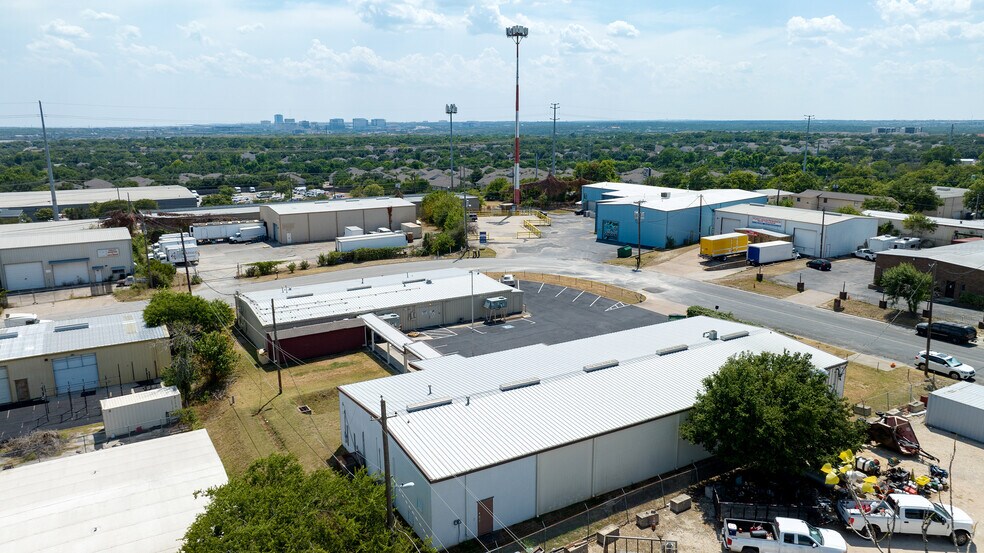 More Photos Of 1916 Hydro Dr, Austin Unknown For Lease