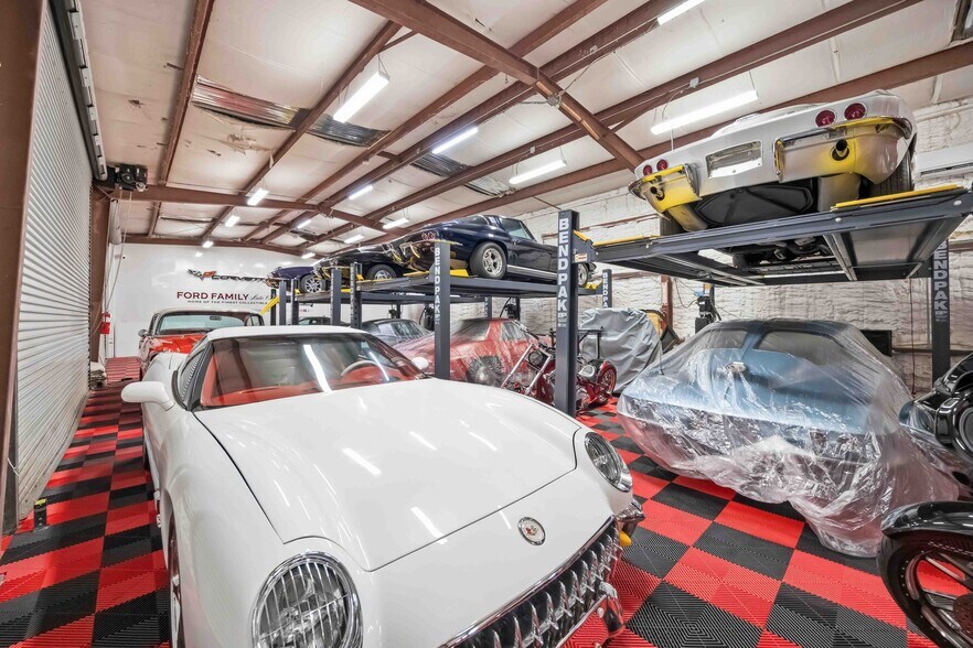 More Photos Of 180 Artists Ave, Englewood Warehouse For Sale