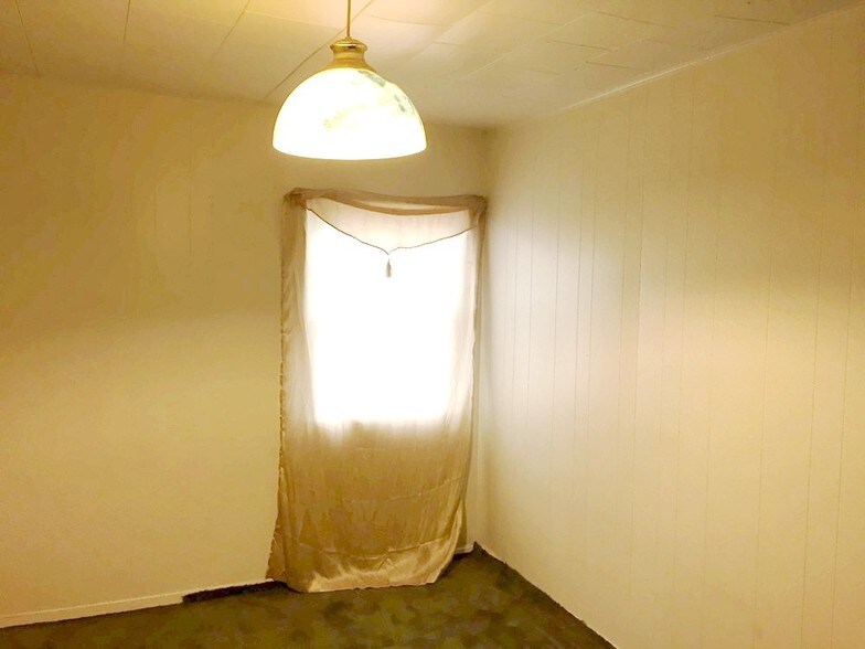 More Photos Of 131 Hobbs Ave, Joliet Apartments For Sale