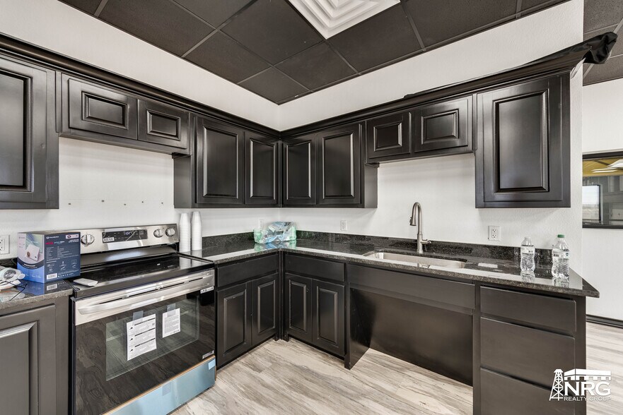 More Photos Of 5620 N FM 1788, Midland Warehouse For Sale