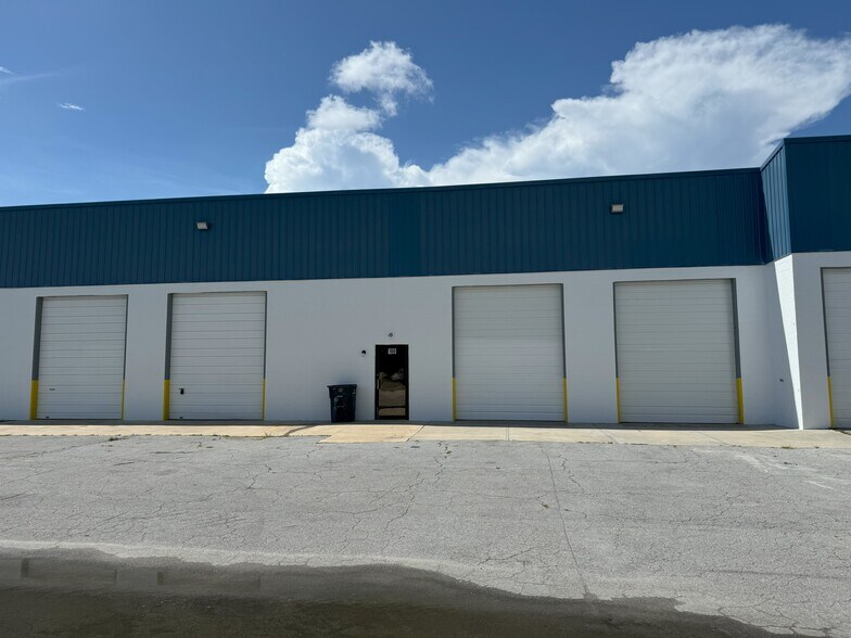 More Photos Of 115 Broadhurst Rd, Jacksonville Warehouse For Lease
