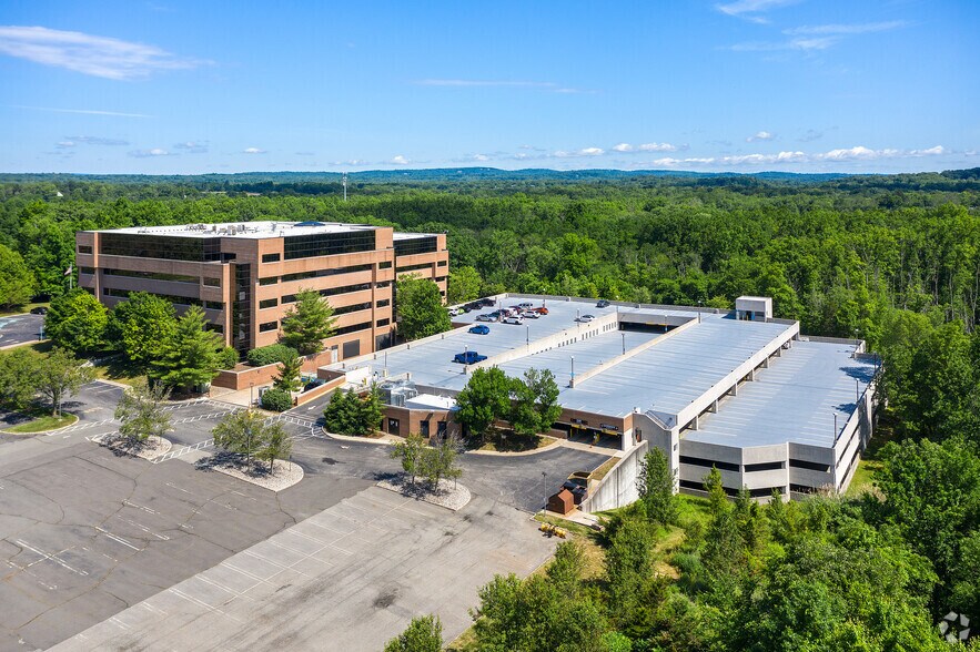 More Photos Of 30 Independence Blvd, Warren Office For Lease