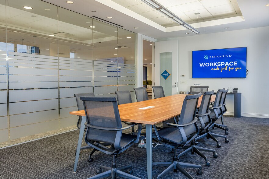 More Photos Of 180 N Stetson Ave, Chicago Coworking Space