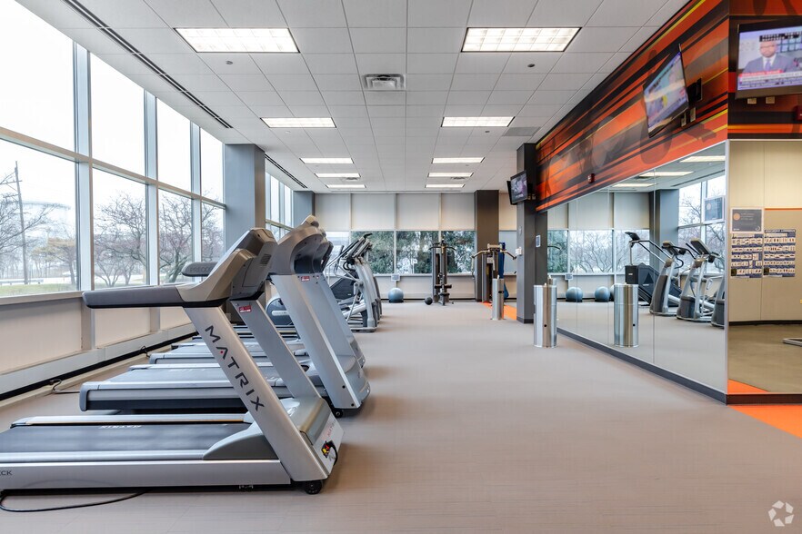 More Photos Of 1100 E Warrenville Rd, Naperville Unknown For Lease