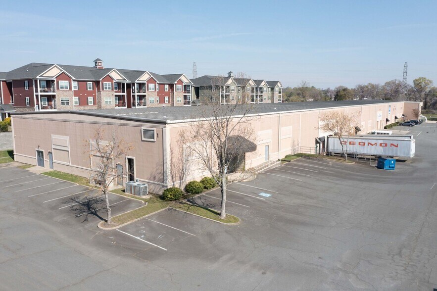 More Photos Of 8160 Regent Pky, Fort Mill Flex For Lease