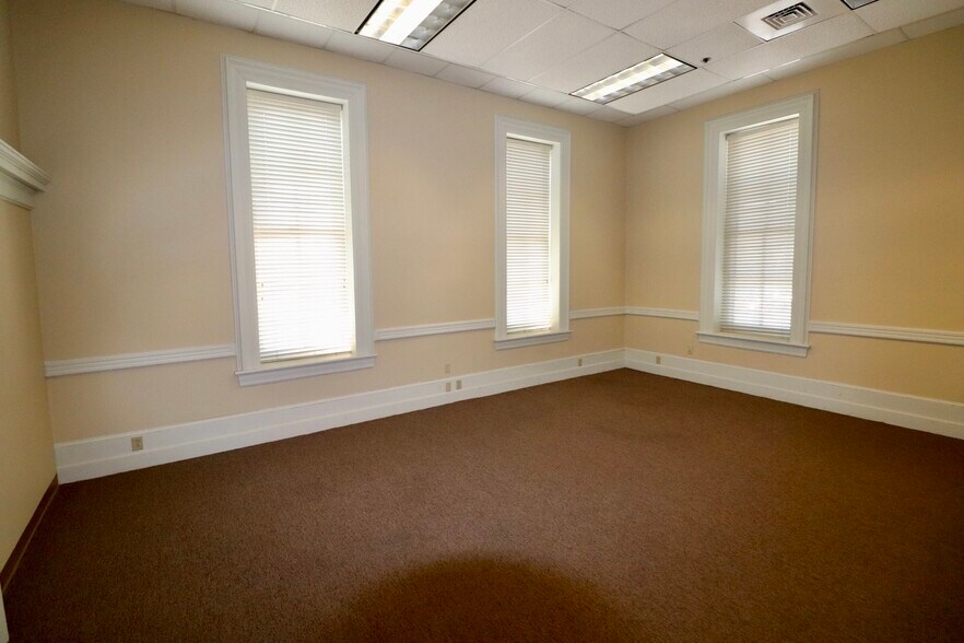 More Photos Of 800 W 4th St, Williamsport Medical For Lease
