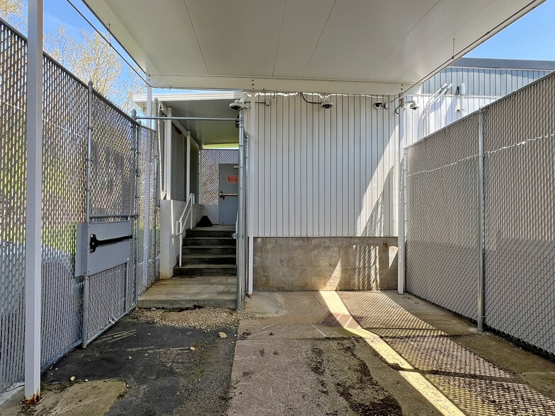 More Photos Of 2178 W 38th St, Erie Storefront Retail Office For Sale