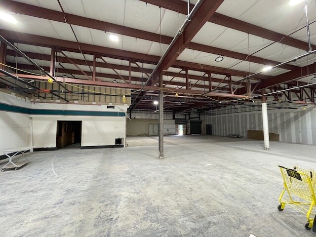 More Photos Of 510 Williamstown Rd, Sicklerville General Retail For Lease