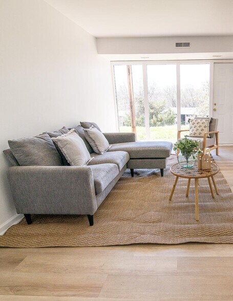 More Photos Of 2075 Langhorne Rd, Lynchburg Apartments For Sale