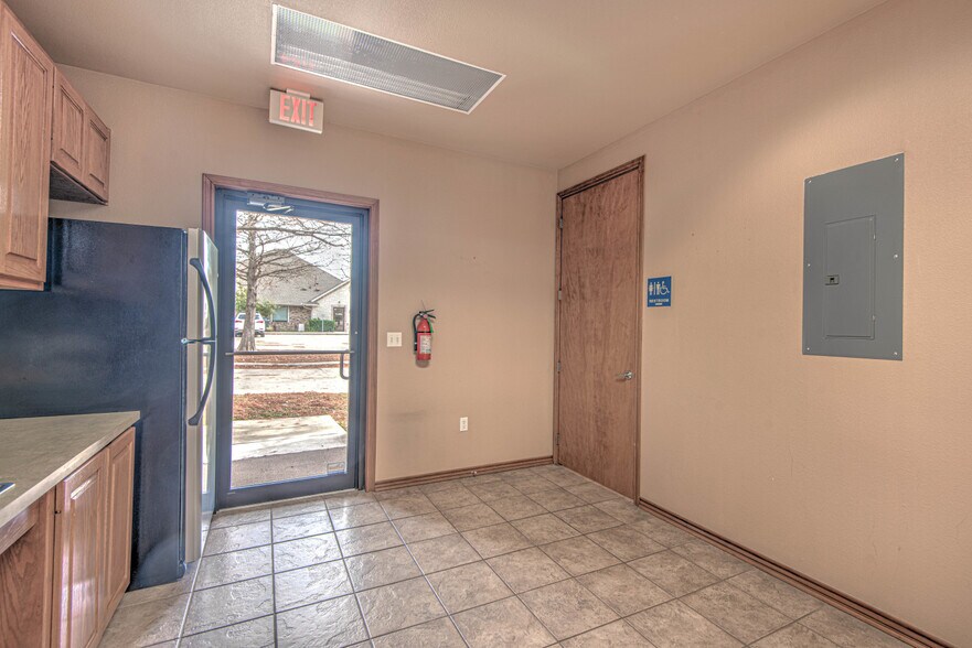 More Photos Of 2566 Blue Meadow Dr, Temple Office Residential For Lease