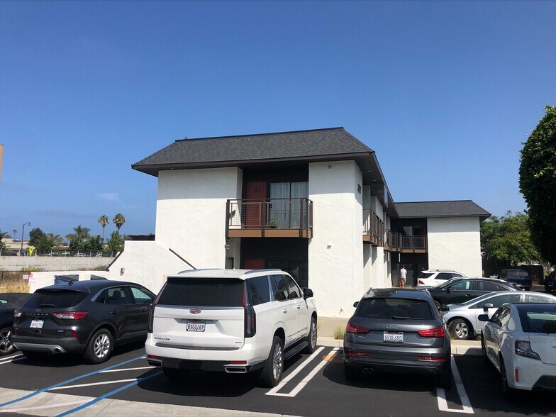 More Photos Of 337 S Cedros Ave, Solana Beach Unknown For Lease