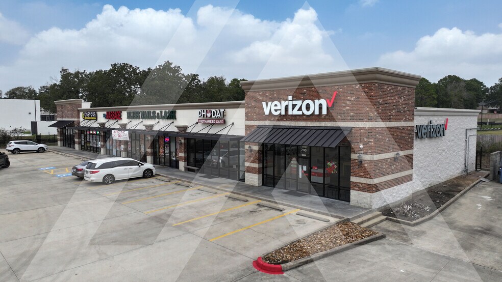 More Photos Of 18024 Highway 105, Montgomery Unknown For Lease