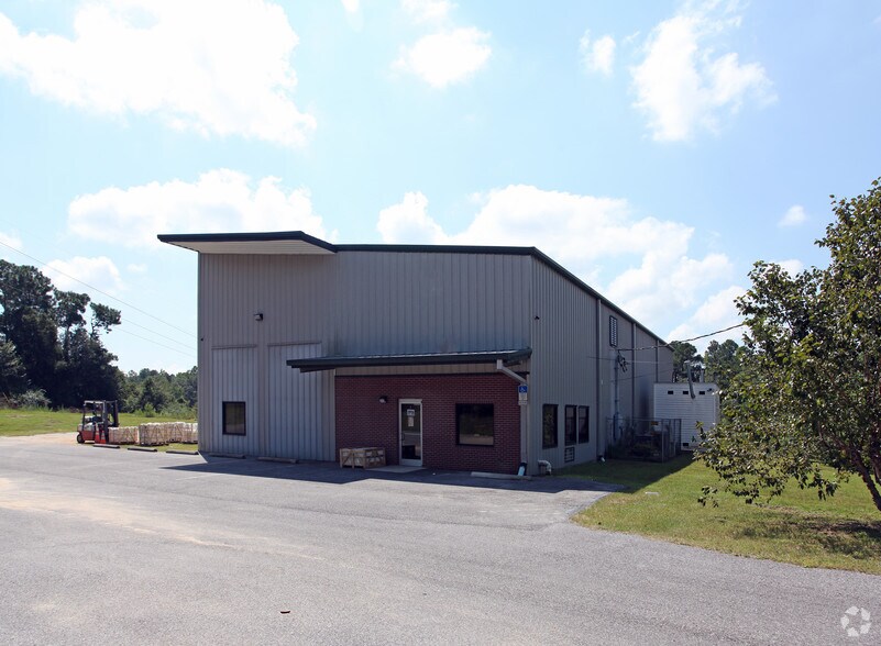 More Photos Of 7500 Sears Blvd, Pensacola Warehouse For Sale