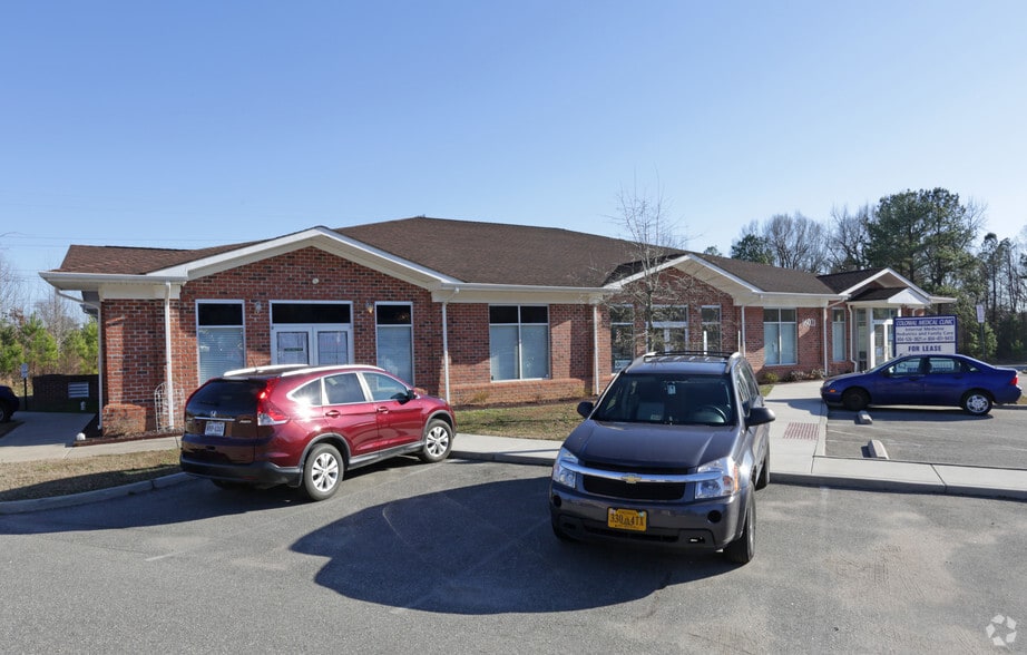 More Photos Of 16021 Kairos Rd, Colonial Heights Medical For Lease