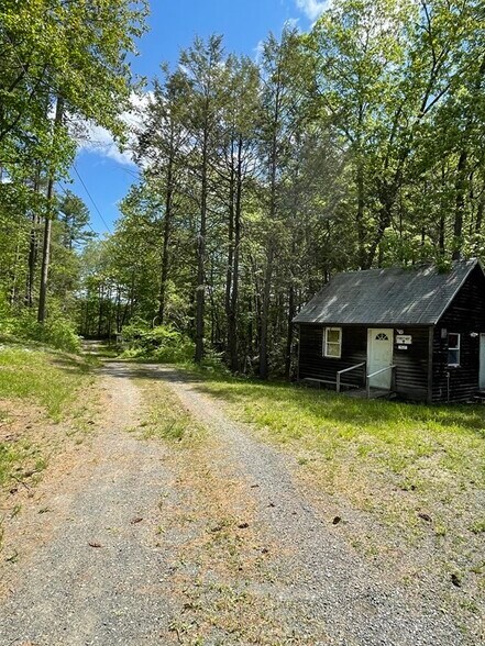 More Photos Of 1076 Roaring Brook, Conway Trailer Camper Park For Sale
